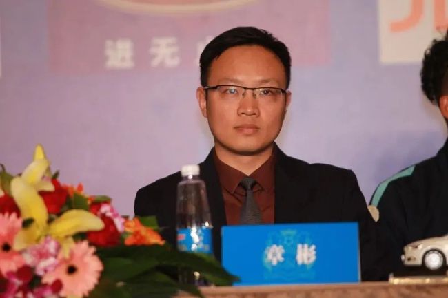 16处破外女出血视频